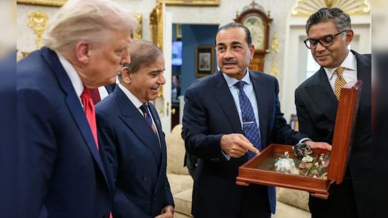 Asim Munir, Shehbaz Sharif "Great People": Donald Trump's High Praise Asim Munir, Shehbaz Sharif "Great People": Donald Trump's High Praise
