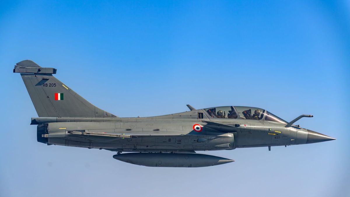 President Droupadi Murmu Makes History with Unforgettable Rafale Fighter Jet Flight