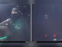 इंग्लैंड की मस्जिद में लगाई आग, धू-धू कर जलने का CCTV सामने आया, नकाबपोश हमलावर कैमरे में कैद इंग्लैंड की मस्जिद में लगाई आग, धू-धू कर जलने का CCTV सामने आया, नकाबपोश हमलावर कैमरे में कैद