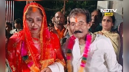 70 वर्षांच्या आजोबांचे, 30 वर्षाच्या तरुणीशी लग्न ! सर्वांनाच थक्क करणारी अनोखी प्रेम कहाणी