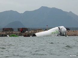2 Dead As Cargo Plane Skids Off Hong Kong Airport Runway Into Sea 2 Dead As Cargo Plane Skids Off Hong Kong Airport Runway Into Sea
