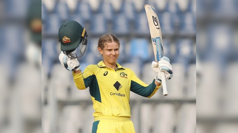 शतक के साथ फोएबे लिचफील्ड वर्ल्ड क्रिकेट के इतिहास में हो गईं अमर, हरमनप्रीत- ब्रंट का रिकॉर्ड हुआ स्वाहा शतक के साथ फोएबे लिचफील्ड वर्ल्ड क्रिकेट के इतिहास में हो गईं अमर, हरमनप्रीत- ब्रंट का रिकॉर्ड हुआ स्वाहा