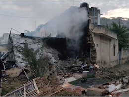 Rajasthan: झुंझुनूं में बड़ा हादसा! हार्डवेयर की दुकान में भयंकर विस्फोट, 60 फीट दूर गिरा शटर; दुकानदार की दर्दनाक मौत Rajasthan: झुंझुनूं में बड़ा हादसा! हार्डवेयर की दुकान में भयंकर विस्फोट, 60 फीट दूर गिरा शटर; दुकानदार की दर्दनाक मौत