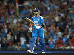 Virat Kohli: 305 वनडेमध्ये विराट कोहलीची पहिल्यांदाच दिसली 'ती' स्माईल, गावस्करांची भविष्यवाणी खरी ठरणार? Virat Kohli: 305 वनडेमध्ये विराट कोहलीची पहिल्यांदाच दिसली 'ती' स्माईल, गावस्करांची भविष्यवाणी खरी ठरणार?