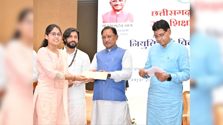 रायपुर में ऐतिहासिक पल: 233 तकनीशियनों को मिली सरकारी नौकरी; CM साय ने कहा- प्रदेश के युवाओं का भविष्य सुरक्षित