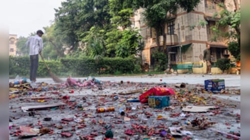 किसी का हाथ जला, किसी की आंखों में आया बारूद... दिल्ली में दिवाली पर 250 से ज्यादा लोग झुलसे