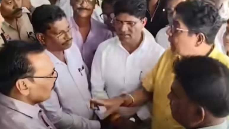 'तुम्हारा भी परिवार...' पूर्व सीएम बघेल के OSD ने सीएमओ को धमकाया, भाजपा भड़की; क्यों छिड़ी सियासी जंग 'तुम्हारा भी परिवार...' पूर्व सीएम बघेल के OSD ने सीएमओ को धमकाया, भाजपा भड़की; क्यों छिड़ी सियासी जंग
