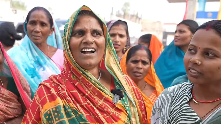 Bihar Woman's Chhath Song With Reference To PM Modi As 'Bhaiya' Is Viral Bihar Woman's Chhath Song With Reference To PM Modi As 'Bhaiya' Is Viral