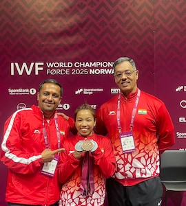 Indias Mirabai Chanu Wins Silver At World Weightlifting Championships 2025