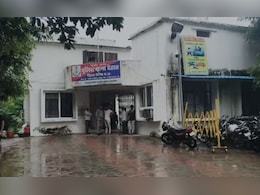 MP News: सरकारी स्कूल में शिक्षक की डर्टी हरकत, छात्राओं को मोबाइल पर दिखाता था अश्लील वीडियो