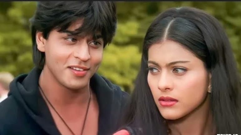 DDLJ के सेट से आया BTS वीडियो, बीच सड़क पर शूट हुआ गाना, काजोल- शाहरुख की दिखी शानदार केमेस्ट्री