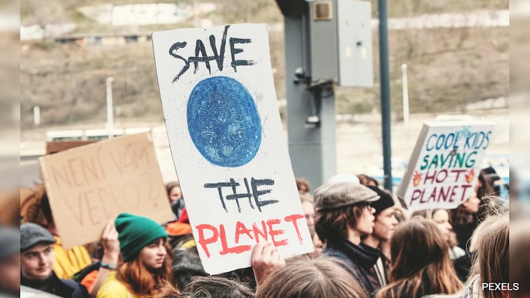 Young Americans Hesitate To Have Children Over Climate Change Fears: Study Young Americans Hesitate To Have Children Over Climate Change Fears: Study