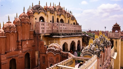 6 Winter Getaways Near Delhi Under Rupees 10,000 For A Cosy, Budget Escape