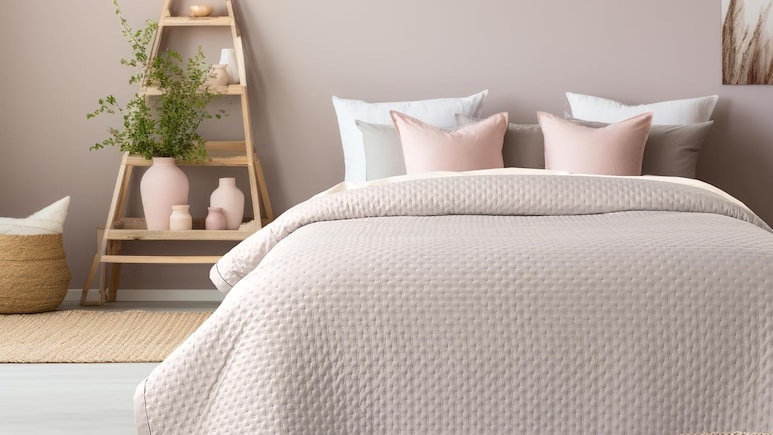 Double Bed Blanket: सर्दियों के लिए आज ही खरीदें ये शानदार डबल बेड ब्लैंकेट, कीमत इतनी कम कि नहीं होगा यकीन