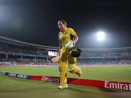 AUS W vs ENG W: हाईवोल्टेज मैच से पूर्व ऑस्ट्रेलिया को लगा 440 वोल्ट का झटका, हीली बाहर, जानें किसे मिला मौका AUS W vs ENG W: हाईवोल्टेज मैच से पूर्व ऑस्ट्रेलिया को लगा 440 वोल्ट का झटका, हीली बाहर, जानें किसे मिला मौका