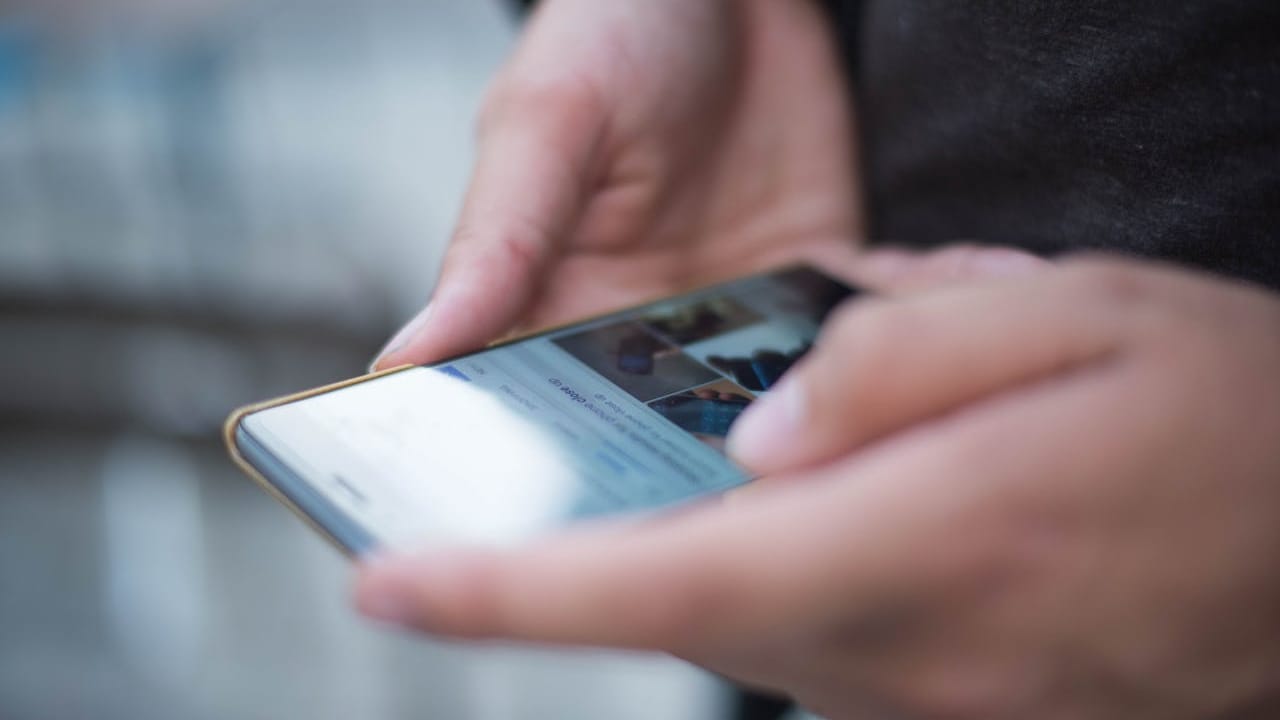 Why Indian Men Wear Shawls In Winter Why Indian Men Wear Shawls In Winter