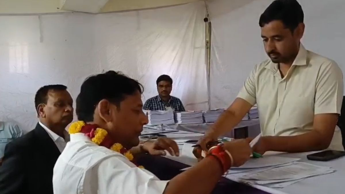 Rajasthan By-Election: अंता उपचुनाव के लिए नामांकन शुरू, शुभ मुहूर्त में प्रमोद  जैन भाया ने दाखिल किया पर्चा, BJP ने नहीं खोला पत्ता | Anta by election  Nomination opens ...