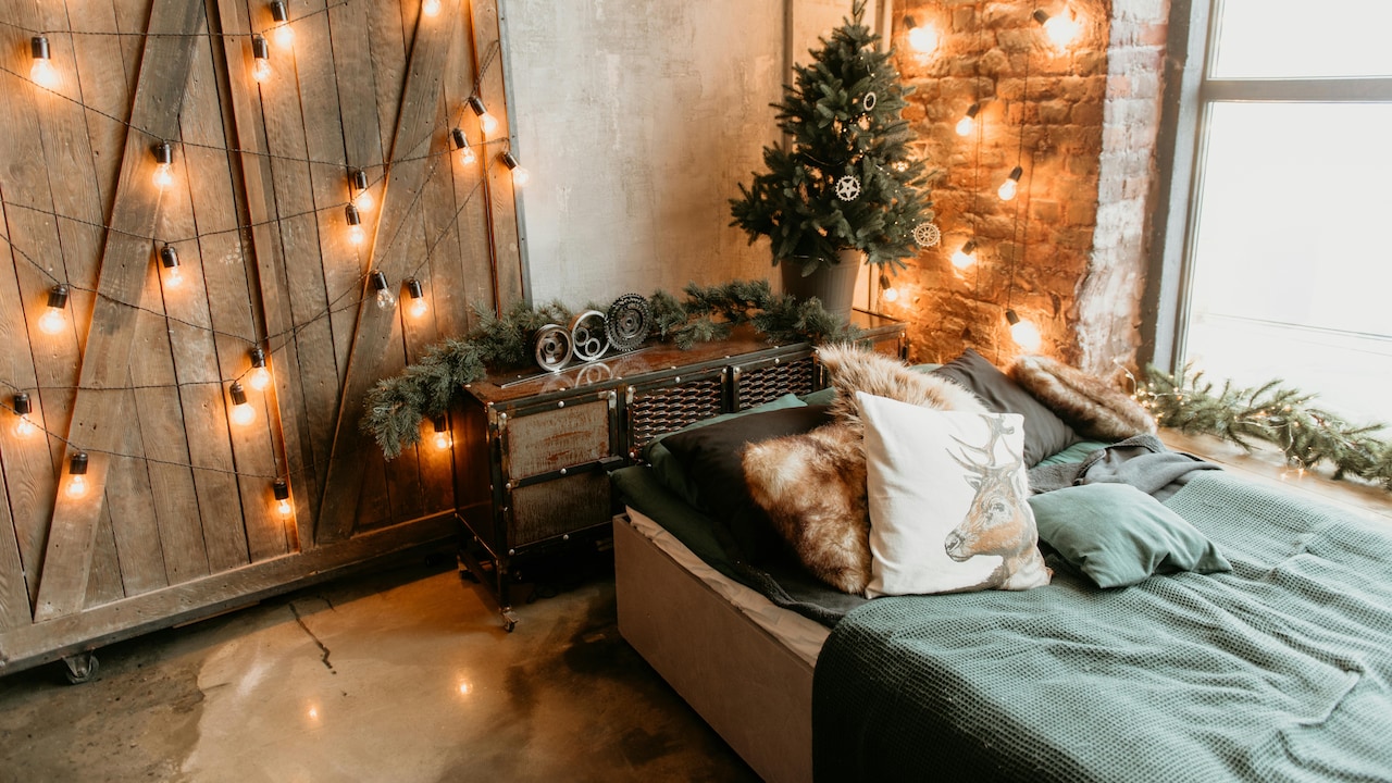 Creative Diwali Light Decoration Ideas For Home: Diyas, Fairy Lights Creative Diwali Light Decoration Ideas For Home: Diyas, Fairy Lights