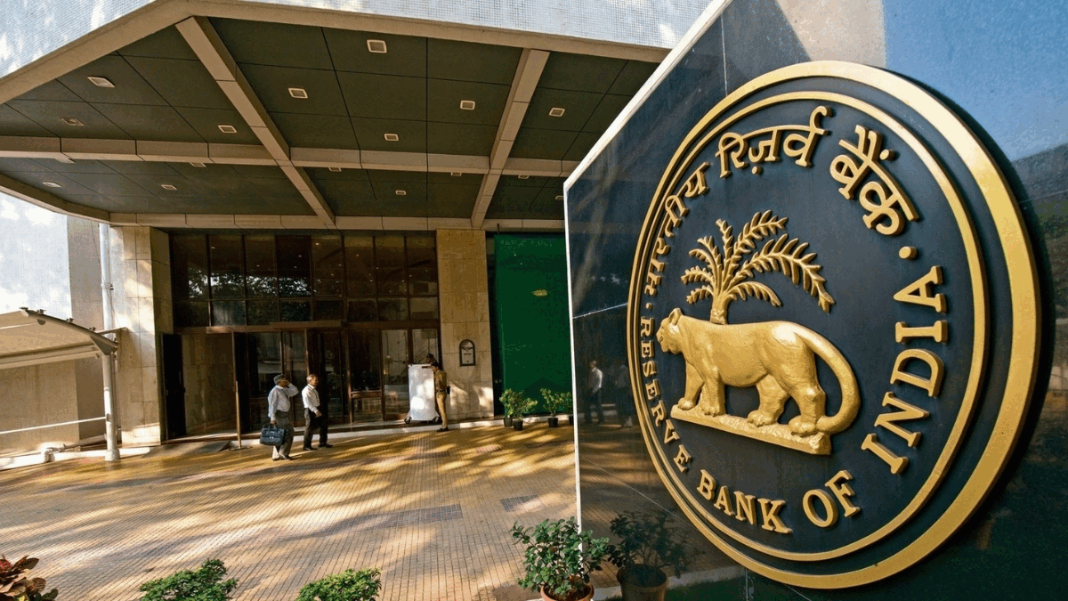 Cheque Clearance Rule: आज से तुरंत क्लियर होगा आपका बैंक चेक, RBI की नई गाइडलाइंस पढ़ लीजिए