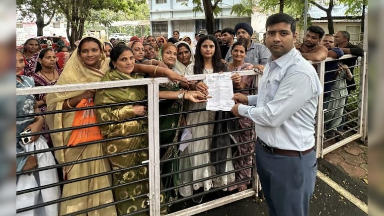 लहसुन, प्याज, सोयाबीन के उचित मूल्य और भावांतर योजना की विसंगतियों से एमपी के किसान परेशान लहसुन, प्याज, सोयाबीन के उचित मूल्य और भावांतर योजना की विसंगतियों से एमपी के किसान परेशान