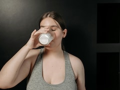 आप भी तो नहीं करते दूध संग इन फलों का सेवन? हो जाइए सावधान बिगड़ सकती है सेहत Recipe