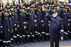 MiG 29 Take-Offs, Patriotic Songs, Yoga: PM Modi's Diwali On-Board INS Vikrant MiG 29 Take-Offs, Patriotic Songs, Yoga: PM Modi's Diwali On-Board INS Vikrant