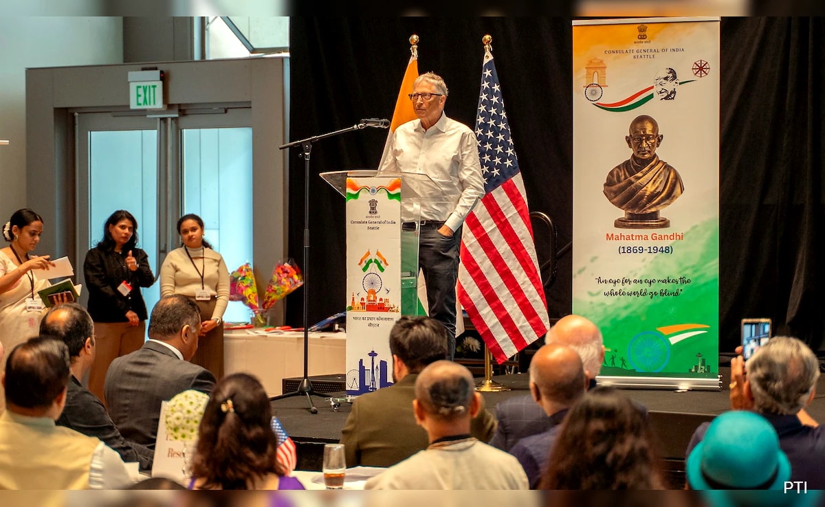 Bill Gates & Others Commemorate Gandhi's Birthday