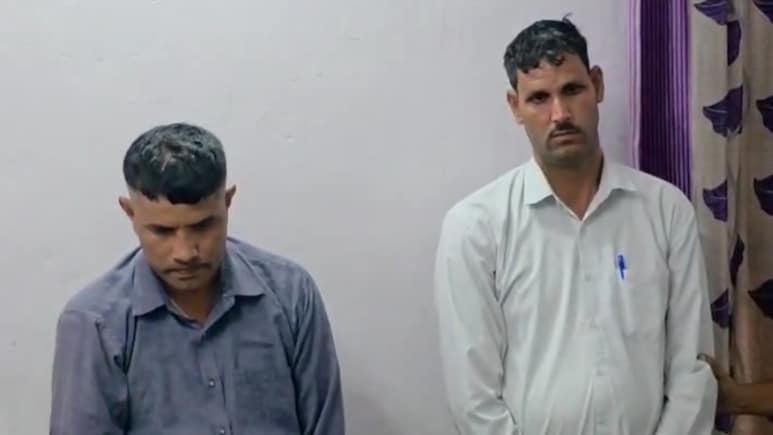 ACB Action: अलवर में थाने में 1 लाख 30 हजार की रिश्वत लेता ASI गिरफ्तार, कोटा में पटवारी और जयपुर में MTS ट्रैप ACB Action: अलवर में थाने में 1 लाख 30 हजार की रिश्वत लेता ASI गिरफ्तार, कोटा में पटवारी और जयपुर में MTS ट्रैप