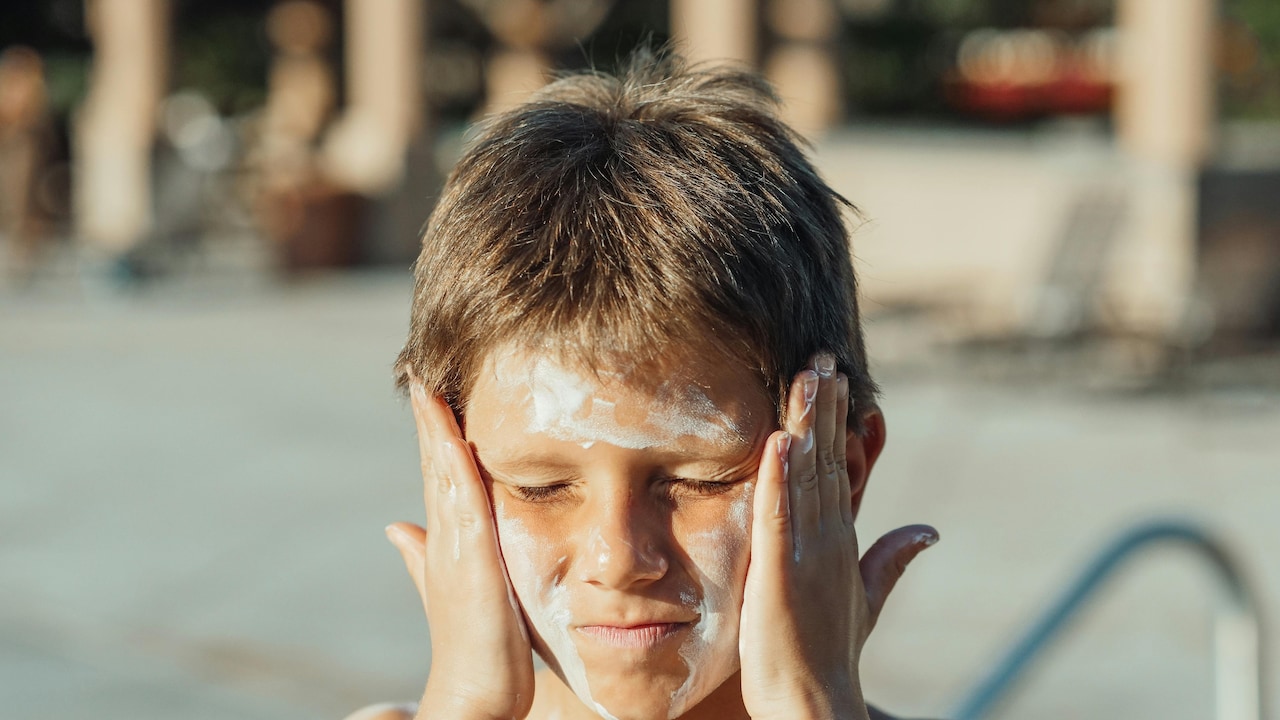 Heres how to apply sunscreen without pilling