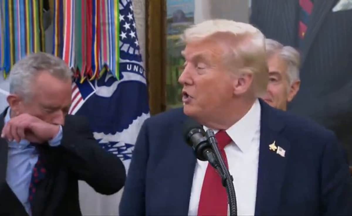 "Hope I Didn't Catch Covid": Trump As Health Secretarty Sneezes In Oval Office