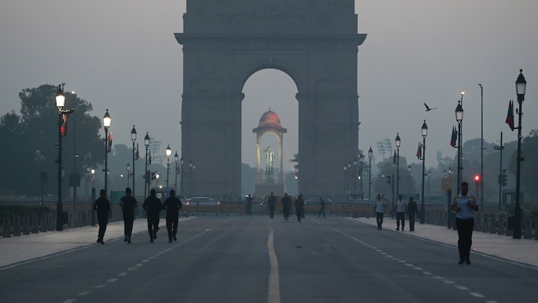 सावधान दिल्ली! दिवाली से पहले ही डराने लगी हवा, क्या फिर घुटने को मजबूर होंगे लोग? सावधान दिल्ली! दिवाली से पहले ही डराने लगी हवा, क्या फिर घुटने को मजबूर होंगे लोग?