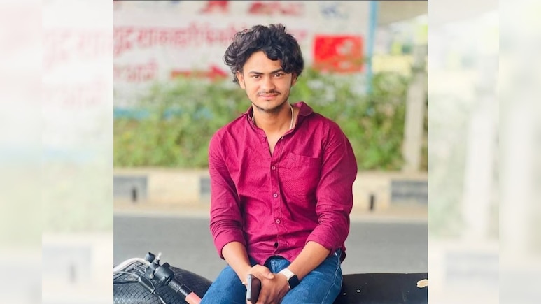 मोमोज खाने को लेकर दो गुटों में हुई मारपीट, एक की छाती में घुसाया सुआ, हुई मौत मोमोज खाने को लेकर दो गुटों में हुई मारपीट, एक की छाती में घुसाया सुआ, हुई मौत