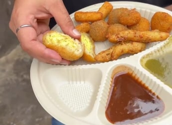 Food Vlogger Tries Vegetarian 'Egg' Pakoda, Here's What It's Actually Made Of