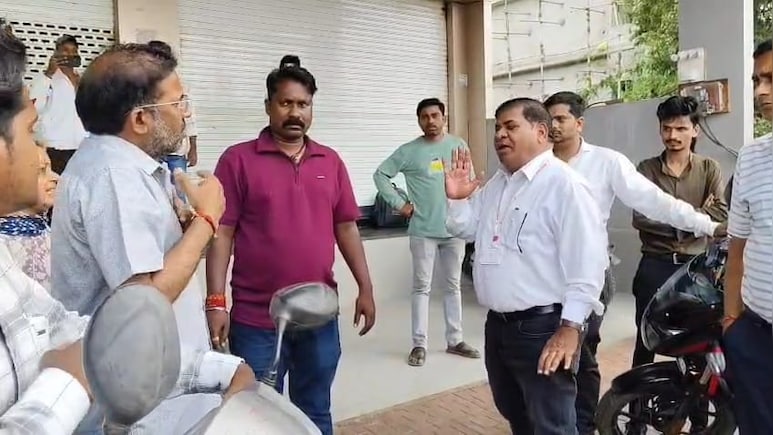 महिला की मौत के बाद स्वास्थ्य विभाग ने निजी अस्पताल को 7 दिन के लिए किया बंद, संचालक ने जान देने की दी धमकी  महिला की मौत के बाद स्वास्थ्य विभाग ने निजी अस्पताल को 7 दिन के लिए किया बंद, संचालक ने जान देने की दी धमकी