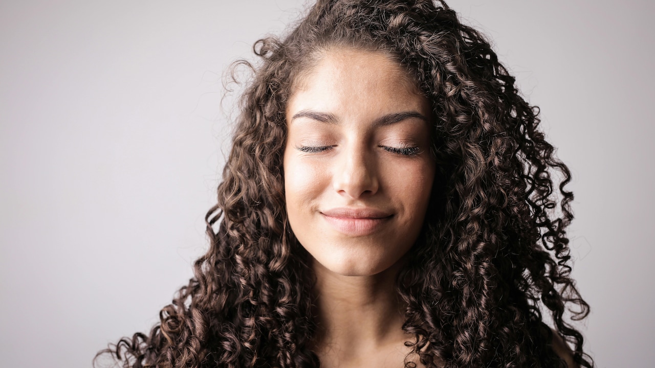 Do Not Ruin Curls When Conditioning: Top 10 Mistakes To Avoid