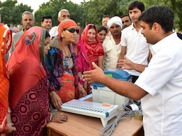 राजस्थान में SIR पर बड़ा ऐलान, 70% मतदाताओं को नहीं देने होंगे कोई दस्तावेज; बाकी वोटर की होगी जांच राजस्थान में SIR पर बड़ा ऐलान, 70% मतदाताओं को नहीं देने होंगे कोई दस्तावेज; बाकी वोटर की होगी जांच
