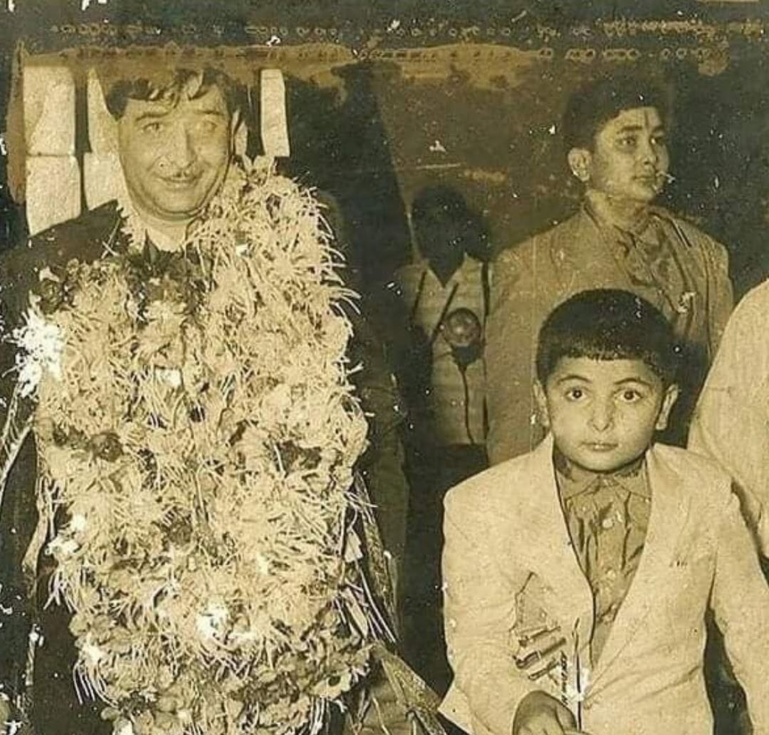 जिसने पहली फिल्म से ही लिखी थी सुपरस्टार बनने की कहानी, डेब्यू फिल्म से ही जीता बेस्ट एक्टर अवार्ड, पहचाना?