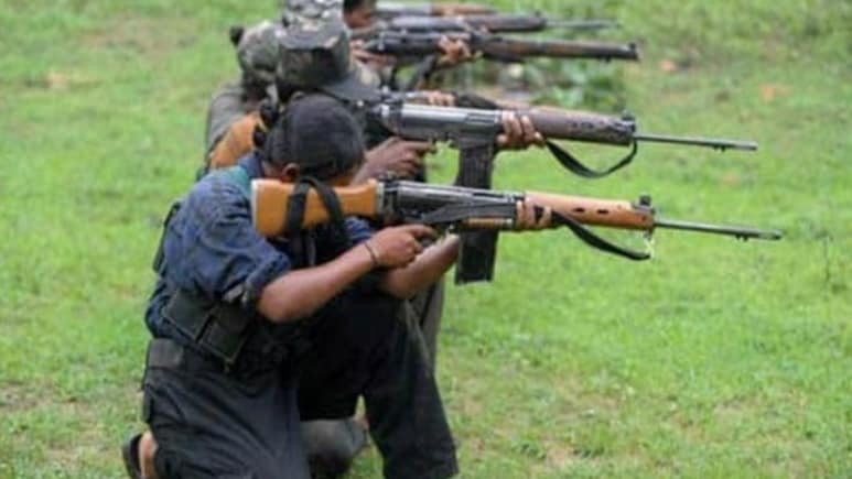 नक्सलवाद के खिलाफ आखिरी जंग: अमित शाह की डेडलाइन से पहले बस्तर का सबसे खूनी अध्याय नक्सलवाद के खिलाफ आखिरी जंग: अमित शाह की डेडलाइन से पहले बस्तर का सबसे खूनी अध्याय