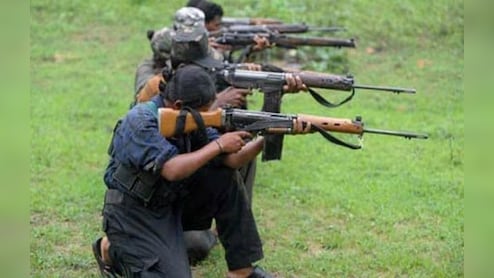Naxalites Encounter: बीजापुर के जंगलों में फिर चल रही बड़ी मुठभेड़, ढेर हो सकते हैं बड़े नक्सली&nbsp;