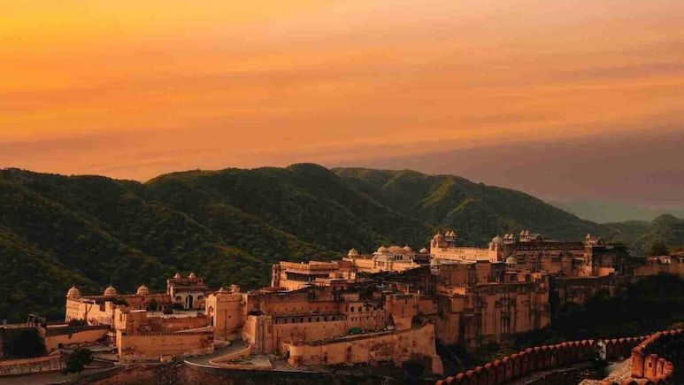 Rajasthan Winter: राजस्थान में रात को ठंडक, दिन में गर्मी, विंड पैटर्न ने पलटा मौसम का रुख; जानें आगे कैसा रहेगा मौसम का खेल Rajasthan Winter: राजस्थान में रात को ठंडक, दिन में गर्मी, विंड पैटर्न ने पलटा मौसम का रुख; जानें आगे कैसा रहेगा मौसम का खेल