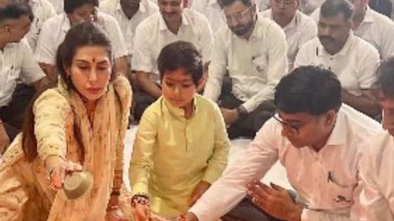 Priya Sachdev Performs Puja For "Protection, Peace And Prosperity" Amid Legal Battle Over Husband Sunjay Kapur's Rs 30,000-Crore Estate Priya Sachdev Performs Puja For "Protection, Peace And Prosperity" Amid Legal Battle Over Husband Sunjay Kapur's Rs 30,000-Crore Estate