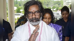 बिहार चुनाव से अलग हुई JMM, अब झारखंड सरकार में RJD, कांग्रेस की भागीदारी पर खतरा