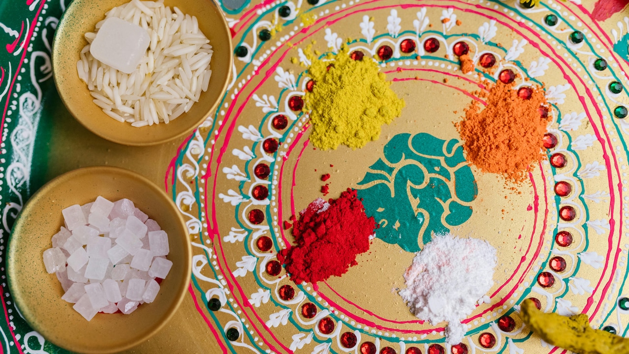 Top Rangoli Design Tips for Creating Symmetrical and Geometric Patterns Top Rangoli Design Tips for Creating Symmetrical and Geometric Patterns