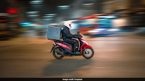 बेंगलुरु के Zepto डिलीवरी बॉय की कमाई ने उड़ाए सबके होश, बताया- 1 हफ्ते में कितना कमा लेता है