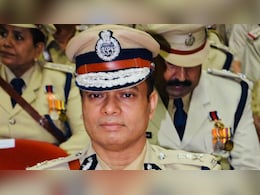 हरियाणा में DGP को कितनी मिलती है सैलरी? जानें कैसे होती है इस पद पर नियुक्ति हरियाणा में DGP को कितनी मिलती है सैलरी? जानें कैसे होती है इस पद पर नियुक्ति