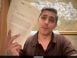 PSL Franchise Multan Sultans Owner Tears PCB Legal Notice On Camera, Triggers Controversy PSL Franchise Multan Sultans Owner Tears PCB Legal Notice On Camera, Triggers Controversy