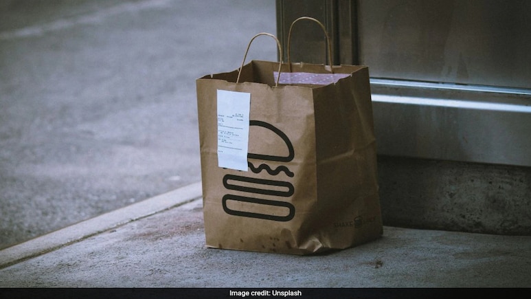 Japanese Man Exploits Loopholes In Food Delivery App, Eats Over 1,000 Free Meals Japanese Man Exploits Loopholes In Food Delivery App, Eats Over 1,000 Free Meals