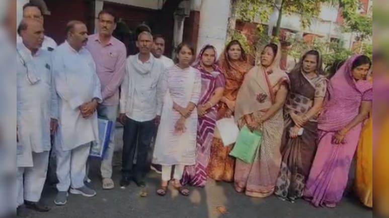 सिराली नगर परिषद के 13 पार्षद क्यों देना चाह रहे इस्तीफा? अध्यक्ष-पार्षदों में बढ़ा विवाद सिराली नगर परिषद के 13 पार्षद क्यों देना चाह रहे इस्तीफा? अध्यक्ष-पार्षदों में बढ़ा विवाद