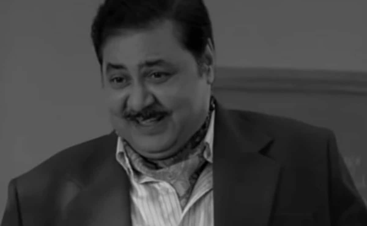 सतीश शाह के निधन से गमगीन हुआ माहौल, करण जौहर से लेकर जॉनी लीवर तक ने यूं याद किया उनका साथ