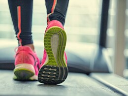 दवाओं के बिना भी रहना है फिट तो रोज करें वॉक, आयुर्वेद से जानिए चमत्कारी फायदे दवाओं के बिना भी रहना है फिट तो रोज करें वॉक, आयुर्वेद से जानिए चमत्कारी फायदे